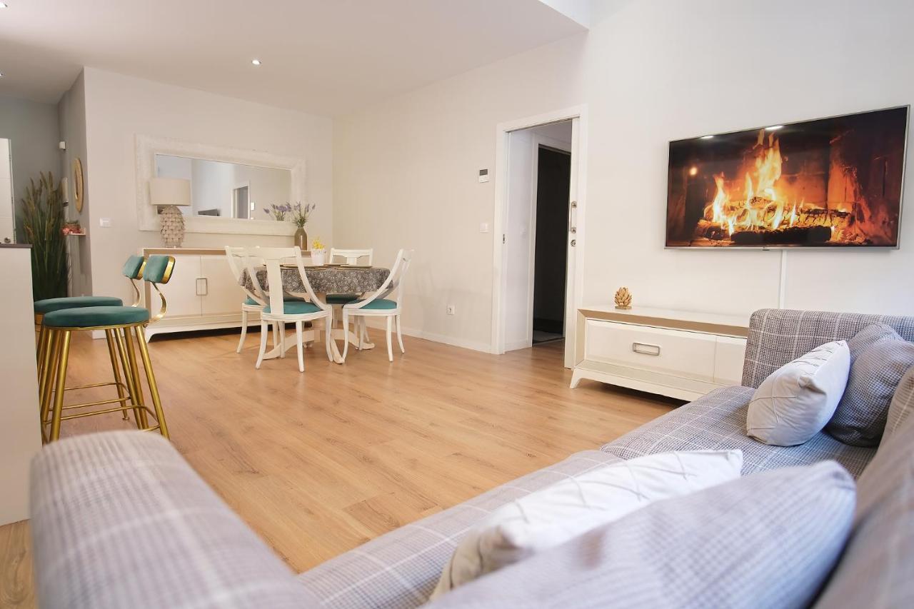 Appartement Lujoso Hogar Cerca Del Casco Antiguo De La Ciudad à Valence Extérieur photo